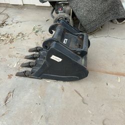 18 Inch Bobcat Excavator Bucket