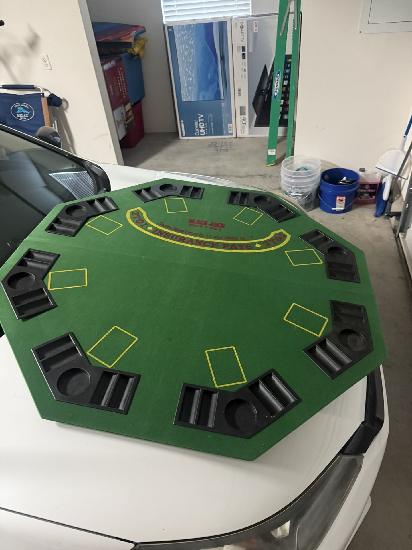 Foldable Poker Table