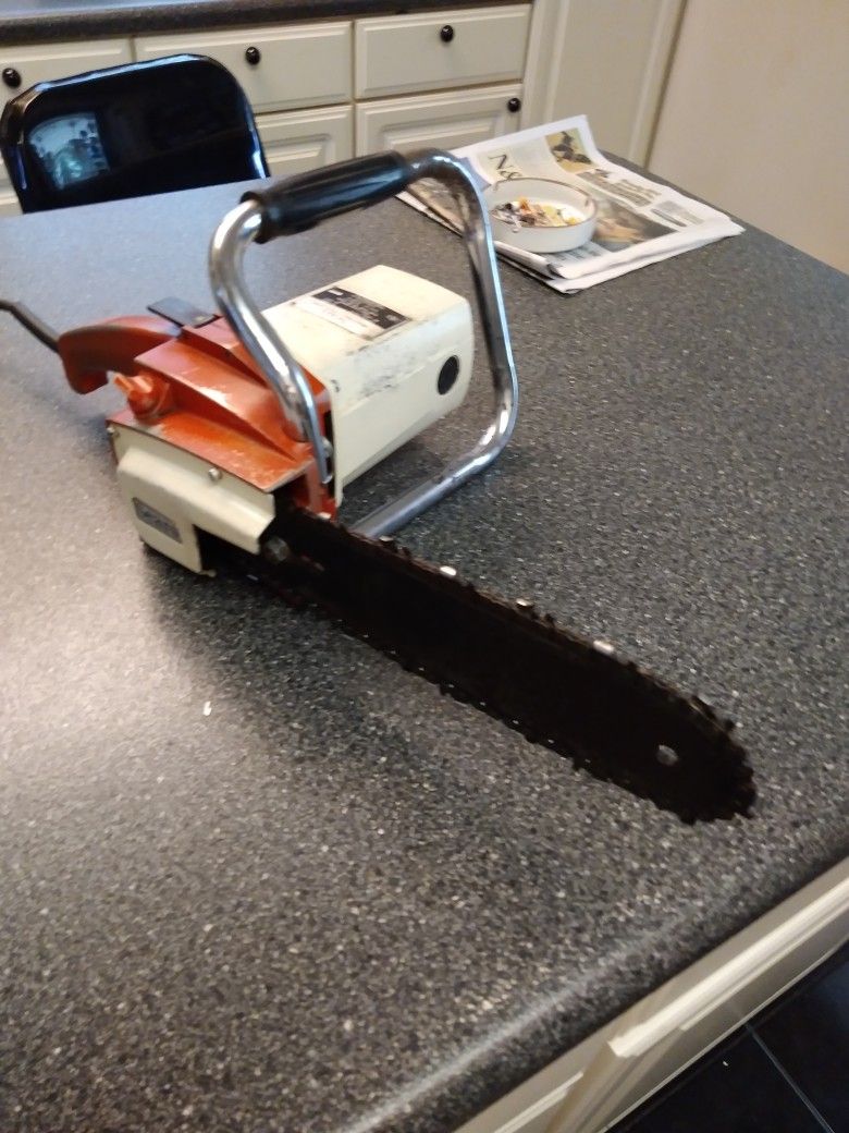 Vintage  Sears. Electric Chain Saw Very Good Condition. 14 Inch Chain.  100 Bucks