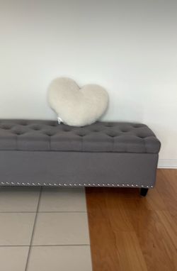 Entryway bench / storage chest
