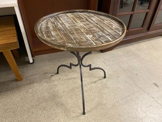 Rustic Wood Top Round End Table w/ Metal Wire Base