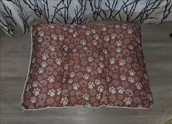 2 Dog Beds Mat Paw Print Pattern