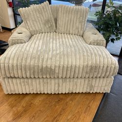 Chaise (love Seat Sofa)