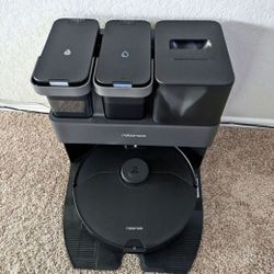 roborock S7 Max Ultra Robot Vacuum & Mop Combo.