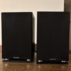 Fluance  SX6 Speakers With 900W Yamaha Receiver and Yamaha turntable