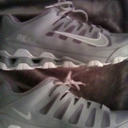 Nike Reax Gray Mens Size 11