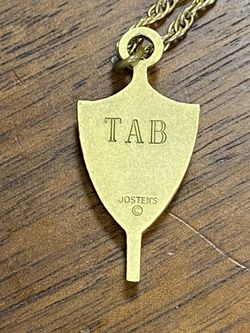 Jostens Vintage Senior 1976 Key Pendant Maroon/Yellow On 26”Gold