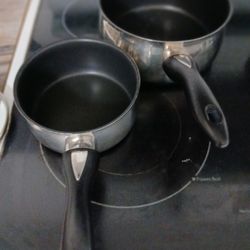 2 Pots 10.00 For Both