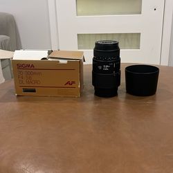 Sigma  70-300mm, F4-5.6  DL Macro