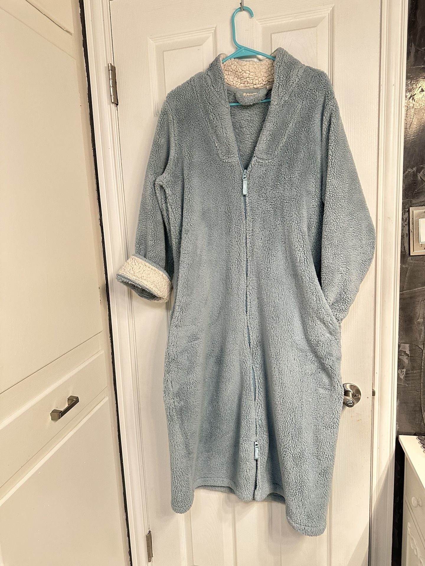 L.L. Bean Cozy Blue Women's Fleece Robe Size M