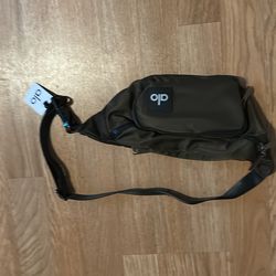 alo fanny pack like a dark blown