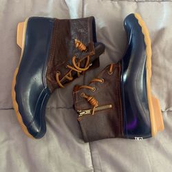 Sperry Hiking Boots