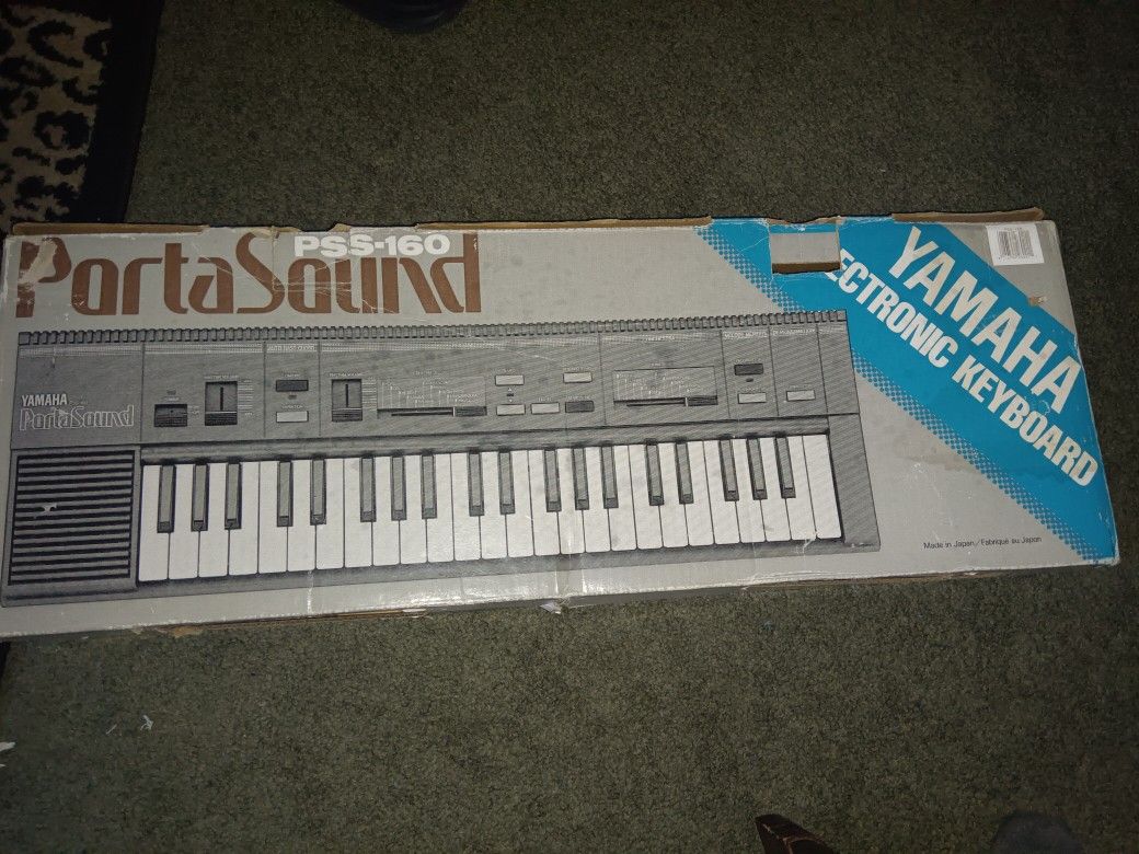 Vintage YAMAHA Electronic Keyboard Porta Sound PSS-160