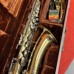Buescher Alto Saxophone with New Box of Reeds