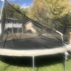 Trampoline 
