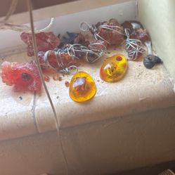 Amber Pendants & Raw Amber 