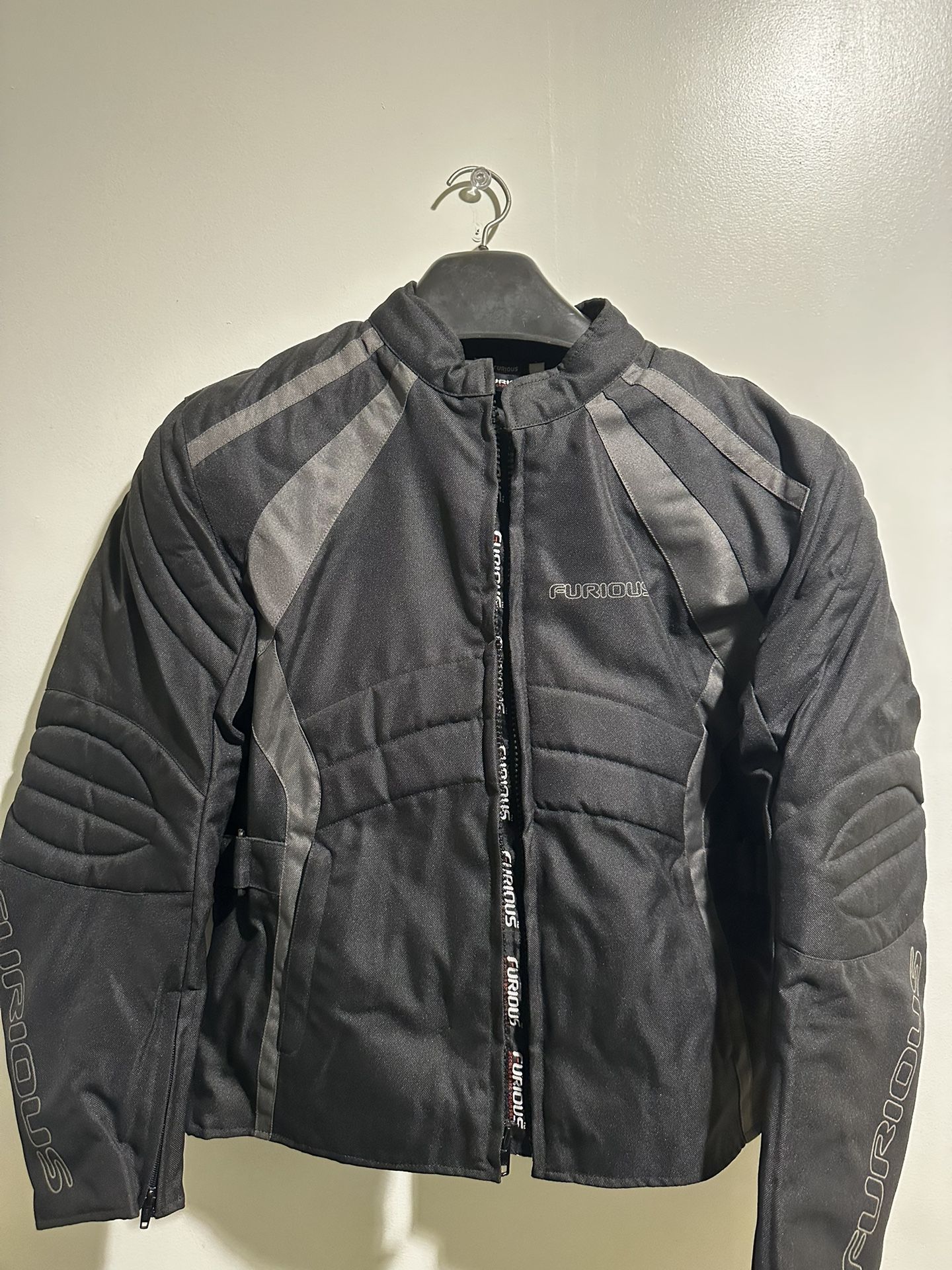 CE ARMORED. BIKER JACKET.