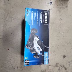 HART 40-Volt Cordless 18-inch Push Lawn Mower w/6Ah Battery + Charger