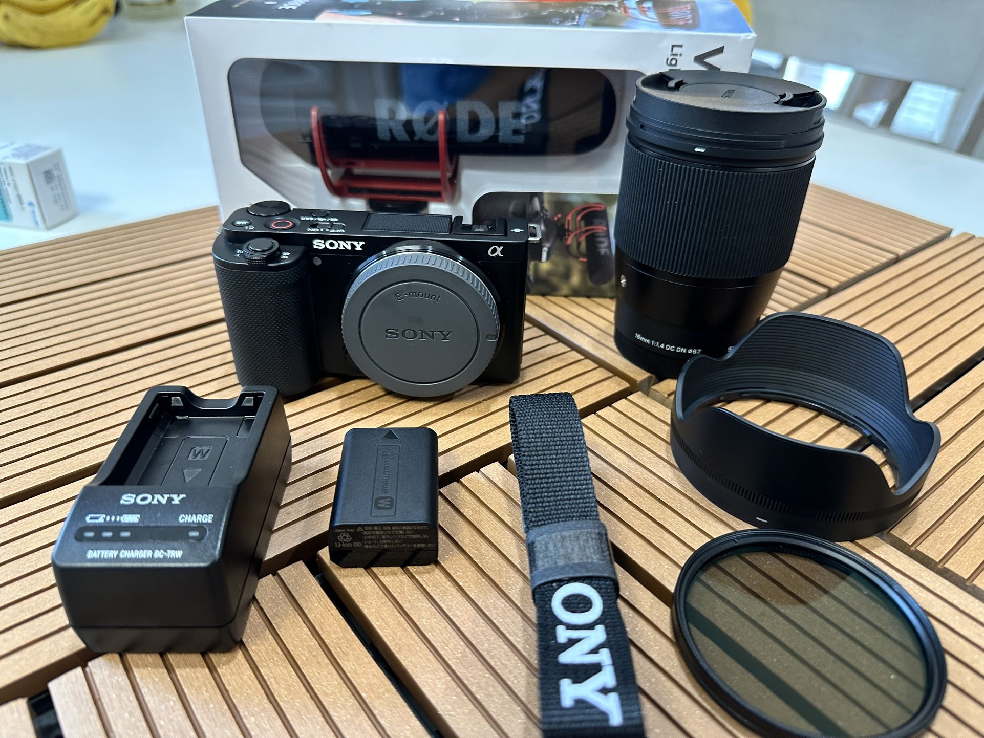 Sony ZV-E10 4K Digital Camera Sigma 16mm Lens and Rode Mic, Shutter 10 - $1,125 (Lawrenceville)