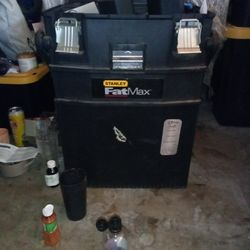 Three Drawer Tool Box With Wheels