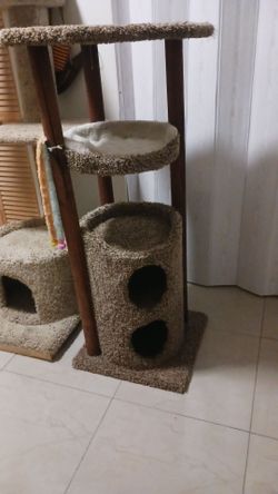 Cat tree