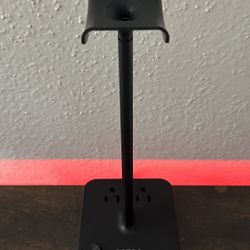 Headphone Stand w/ Ports