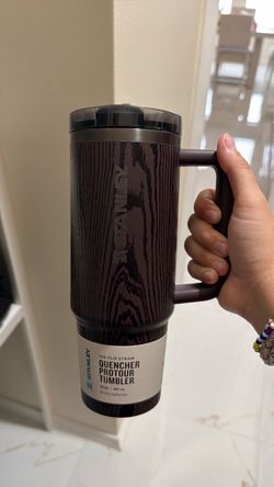 New 30oz Stanley