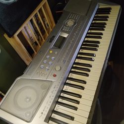 Yamaha PSR 292 KEYBOARD PIANO