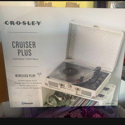 Crosley Cruiser Plus Turntable W Bluetooth - NEW
