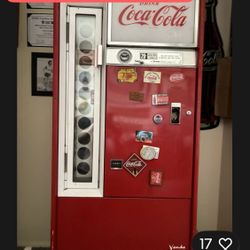 Vintage Coca~Cola Soda Machine 