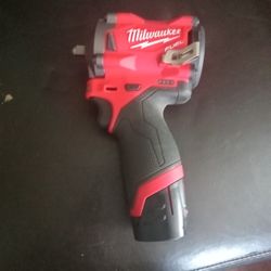 New Milwaukee M12 Fuel Stuby 3/8 Impact With A Small Battery