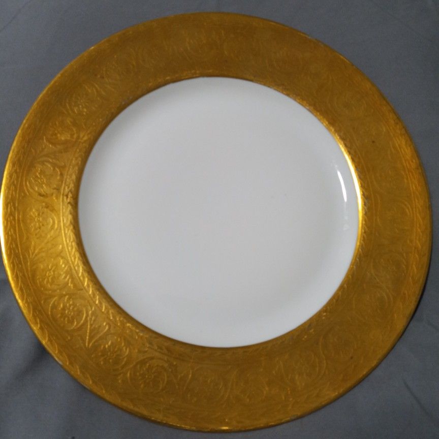 Vintage Gold Plated Plate. Perfect ondition.