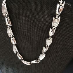 Vintage Trifari necklace
