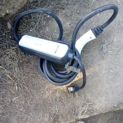 Leviton Charger 