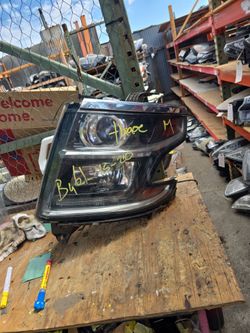 2015-2020 CHEVROLET TAHOE SUBURBAN DRIVER LEFT SIDE HEADLIGHT (OEM)
