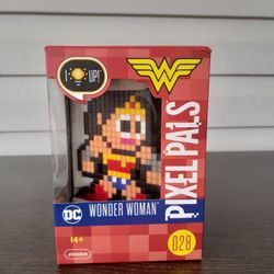 PDP Pixel Pals DC Comics: Wonder Woman - Collectible Light-Up Display 028 NEW