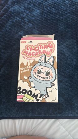 Exciting Macaron (sesame bean)