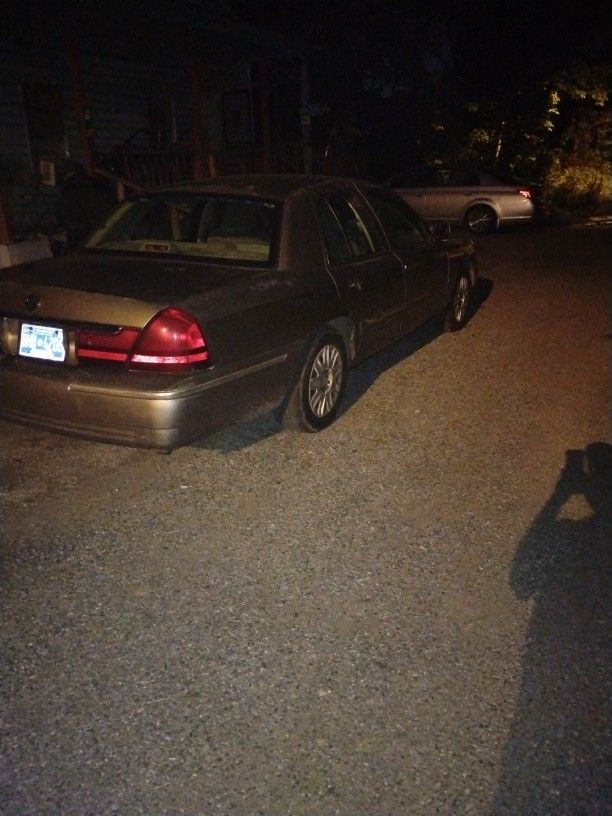 2004 Mercury Grand Marquis