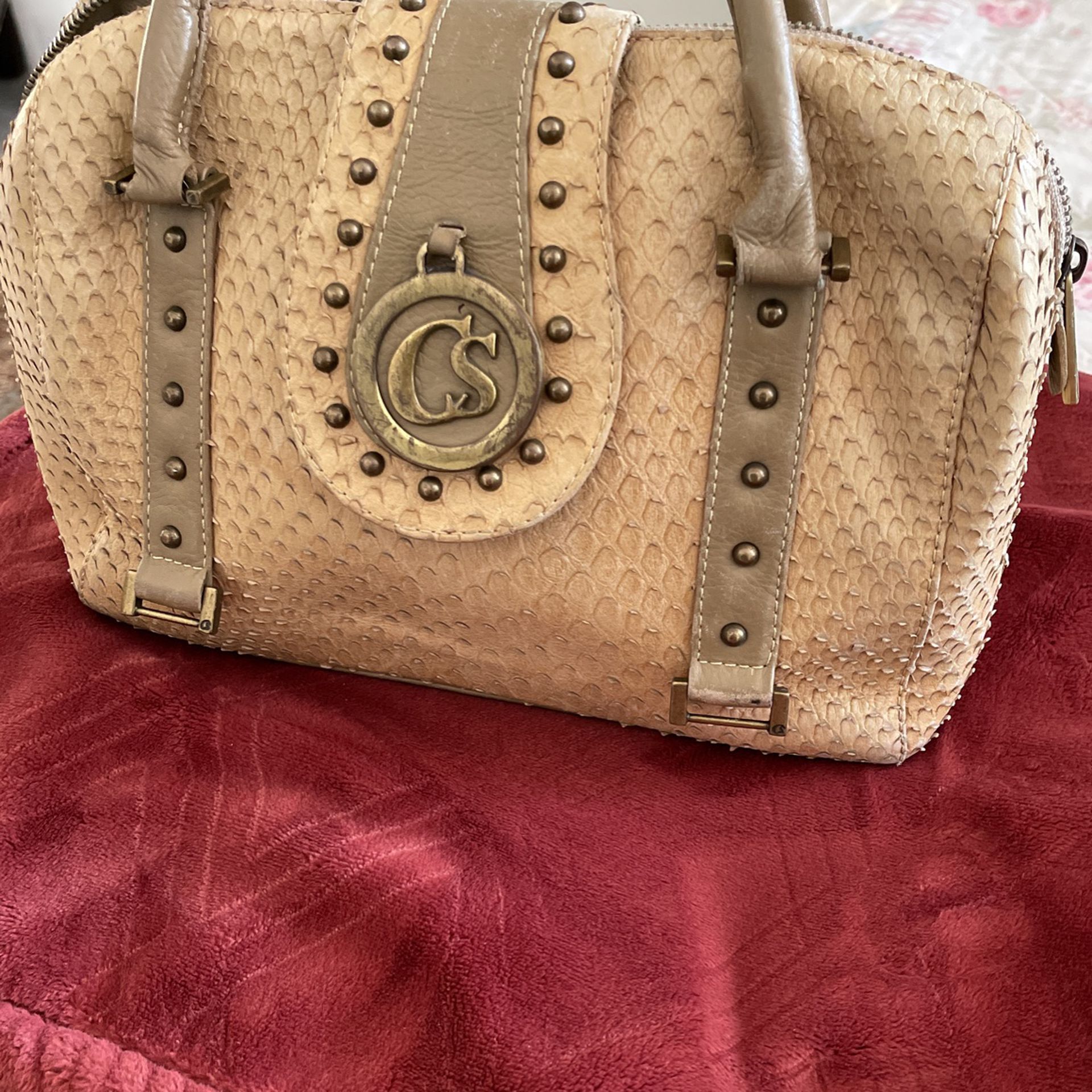 Practically Brand New AUTHENTIC HERMÈS LINDY 30 Handbag In Gorgeous Vert  Jade Leather for Sale in Westport, CT - OfferUp