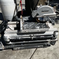 Tile saw With Stand