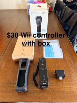 Nintendo Wii controller with box $30