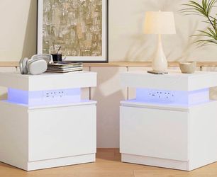Set of 2 Nightstands.