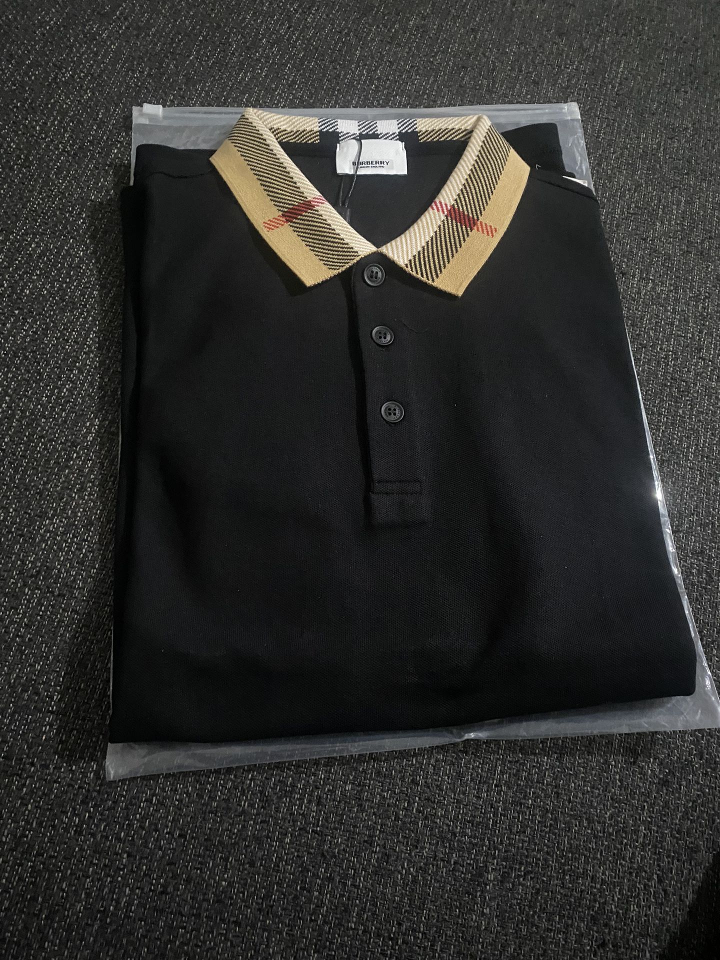 BURBERY TEE