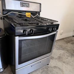Used/still New Whirlpool stove $500