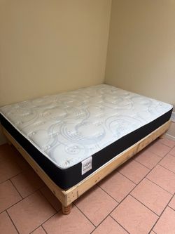 Full size mattress