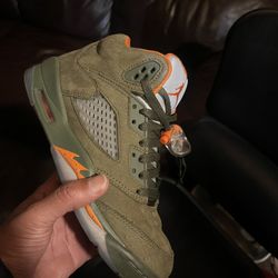 Jordan 5s  Sz5.5
