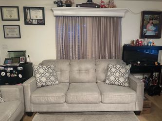 Beige Sofa/Couch Set