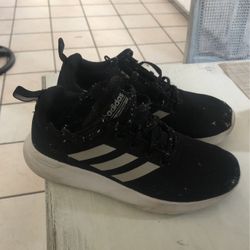 Black Adidas Size 4