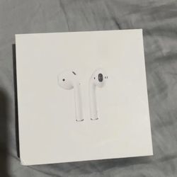 Apple AirPods (2nd Generation) Wireless Ear Buds, Bluetooth Headphones with Lightning Charging Case
