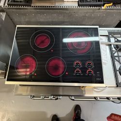 🔥 Wolf 30” Electric Cooktop – Model CT30EU 🔥 💎 Legendary Performance | Sleek Built-In Design